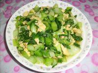 诱人的油菜炒鸡蛋