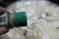 美味的鱼骨豆腐汤