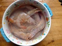 家常菜虾仁炒西兰花做法图解2)