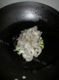 家常虾仁炒饭做法图解2)