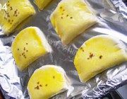 香喷喷的榴莲酥做法图解3)
