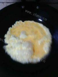 酸菜鸡蛋炒饭做法图解2)