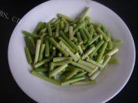 美味的蒜苔炒火腿做法图解1)
