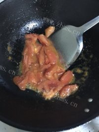 美味的西红柿蛋花汤做法图解4)