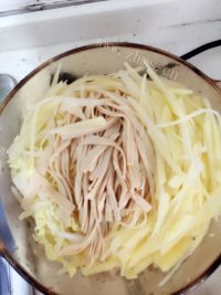 色味俱佳的凉拌三丝做法图解3)