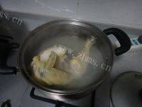 养生的猴头菇鸡汤做法图解4)