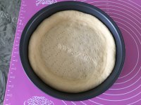自制虾仁培根披萨做法图解6)