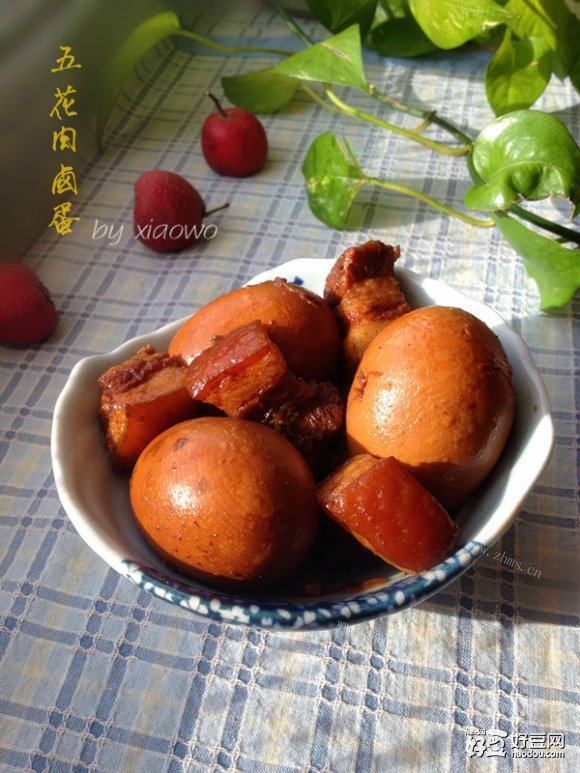 记忆中的五花肉炖鸡蛋