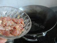 家庭版四季豆炒肉做法图解6)