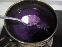 喷香的紫薯发糕的做法图解三