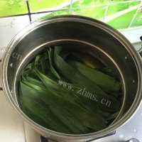 糯糯的八宝糯米粽子做法图解2)