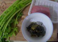 家常芹菜炒肉丝做法图解1)