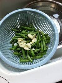 家常菜蒜香刀豆做法图解1)