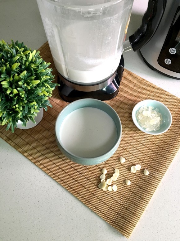 诱人的杏仁糊