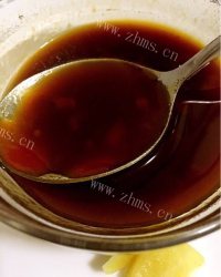 美味的茄汁焖大虾做法图解2)