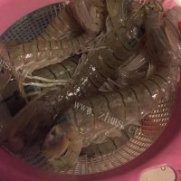 喷香的椒盐濑尿虾做法图解1)