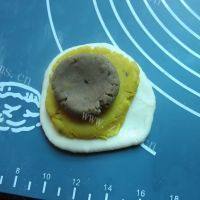 甘脆的豆沙月饼做法图解4)