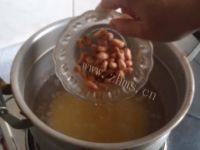 美味早餐小米花生粥做法图解5)