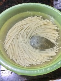 茄酱意粉做法图解1)