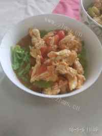 美味的西红柿鸡蛋菠菜面做法图解10)