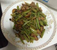 自制芹菜炒肉丝