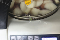 特色菜萝卜牛腩做法图解4)
