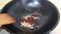 美味的农家香辣鸭血豆腐锅做法图解4)