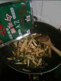 家常菜青椒豆腐皮做法图解9)