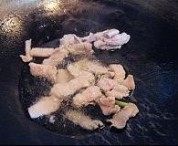 西葫芦炒肉丝做法图解3)