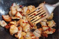 美味干锅五花肉杏鲍菇做法图解5)