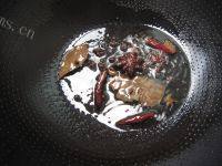 红烧肉炖土豆做法图解5)