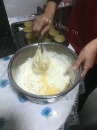 美味的马芬蛋糕做法图解7)