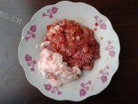 家常菜尖椒炒肉做法图解2)