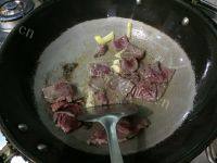 自制酸笋炒牛肉做法图解9)