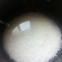 鲜美可口的豌豆腊肉焖饭做法图解14)