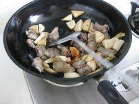 营养丰富的芋头烧排骨做法图解5)