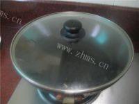 美味的萝卜玉米猪尾汤做法图解3)