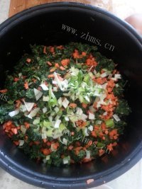 美味的玉米面杂粮包做法图解4)