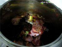 自制酱牛肉做法图解7)