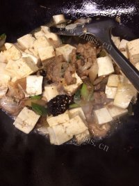 香喷喷的炖豆腐做法图解8)