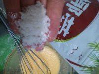 美味的椰蓉面包做法图解3)
