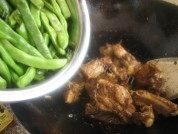 排骨炖豆角做法图解9)