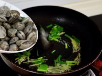 咸甜适中的爆炒花蛤做法图解3)