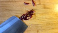 香飘十里的清炒莴笋做法图解5)