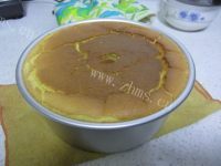 自制南瓜戚风蛋糕做法图解15)