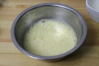 甜甜小纸杯蜂蜜蛋糕做法图解1)