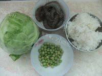 可口的虾仁炒饭做法图解1)