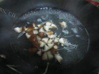 家常菜香菇芹菜做法图解2)