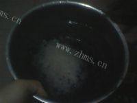 妈妈教我做黑米粥做法图解2)