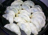 好吃的韭菜鸡蛋煎饺做法图解12)